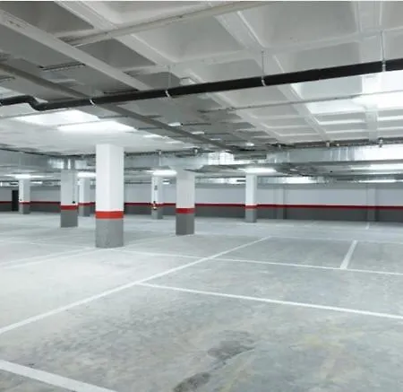 アパート Fabuloso Nuevo Con Parking Y Piscina マラガ