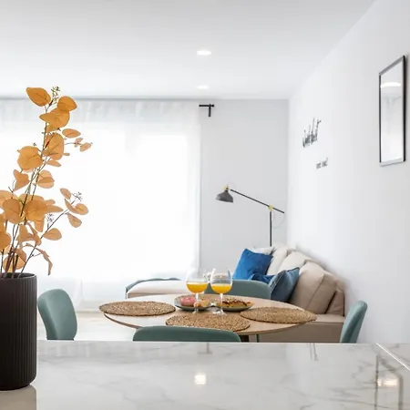 Lägenhet Fabuloso Nuevo Con Parking Y Piscina *
